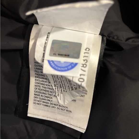Canada Goose Black Puffer Jacket - Picture 8 of 11